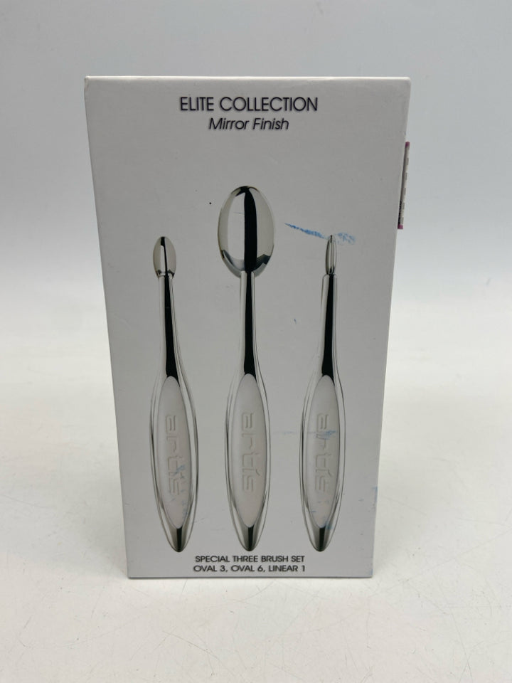 NEW/BOX White Silver Misc. Beauty