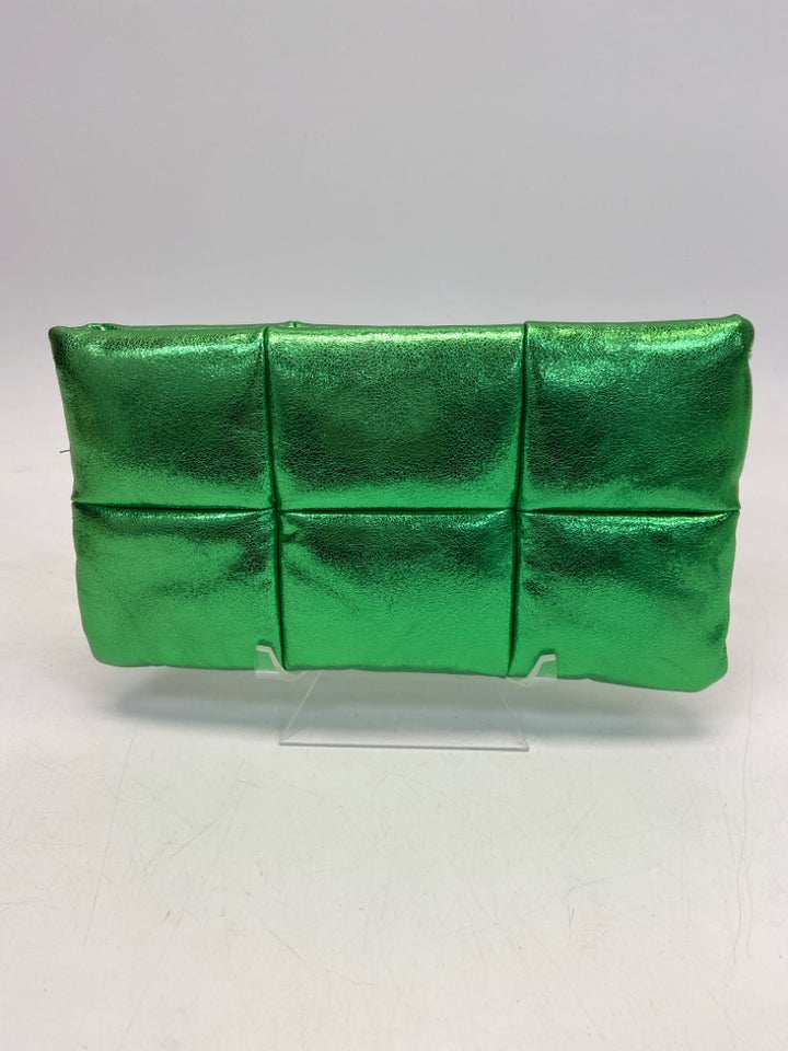 Shiraleah Green Metallic Handbag