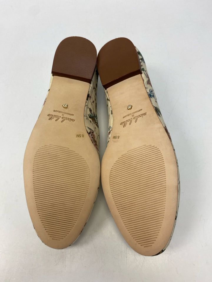 NWOT Antonio Melani  Size 8.5 Cream Multi-Color Floral Fabric Flats