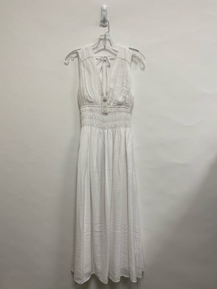 NWT Abercrombie &amp; Fitch Size SP White Crinkle Sleeveless Petite Dress