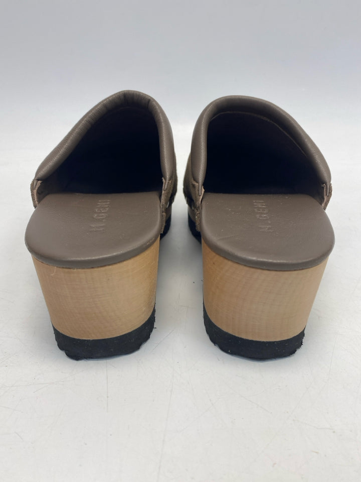 EU Shoe Size 38 Brown Clogs