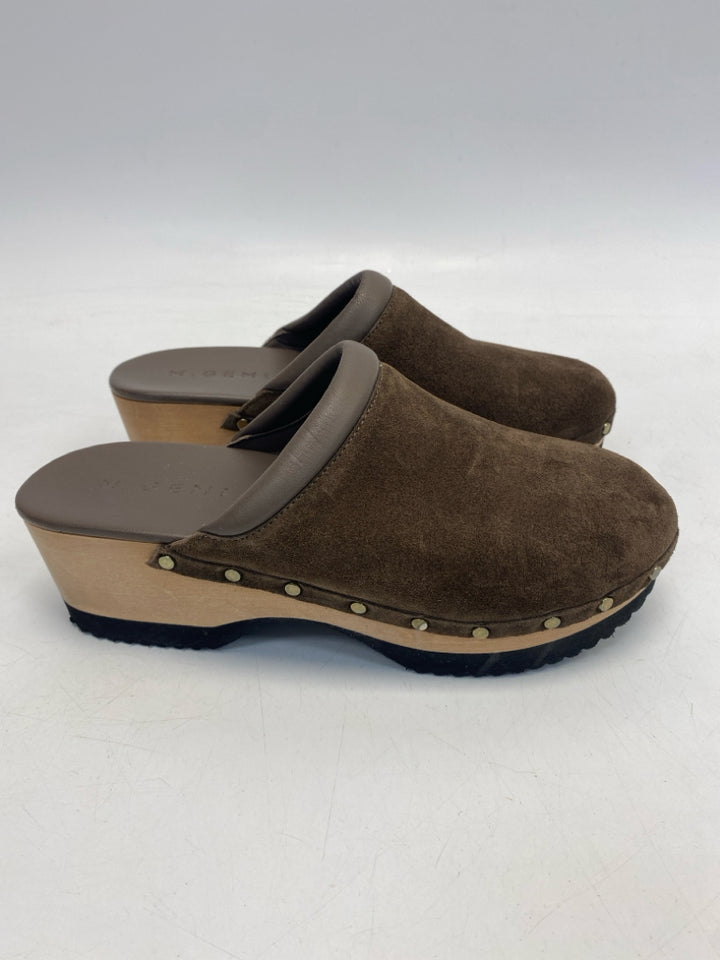 EU Shoe Size 38 Brown Clogs