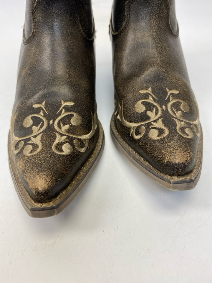 Durango  Size 9 Brown Gold Embroidered Boots