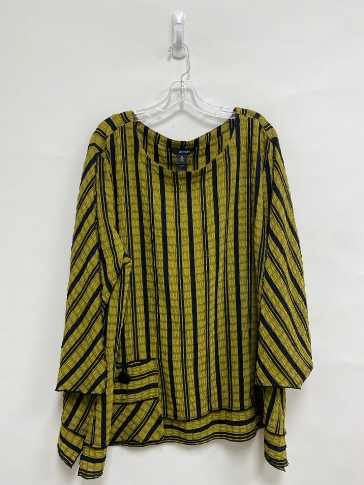 Ali Miles  SIZE  2X Green Black Striped Plus Size Top