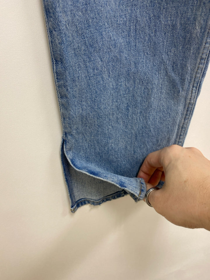 Abercrombie &amp; Fitch Size 2R Blue Denim Distressed Ladies Jeans