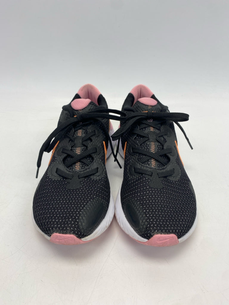 Nike  Size 9.5 Black Orange/Pink Lace-up Sneakers