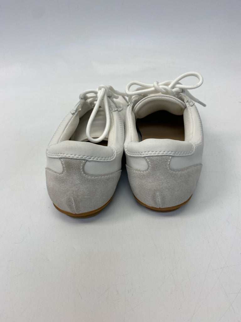 Silent D White Gray Lace-up Sneakers