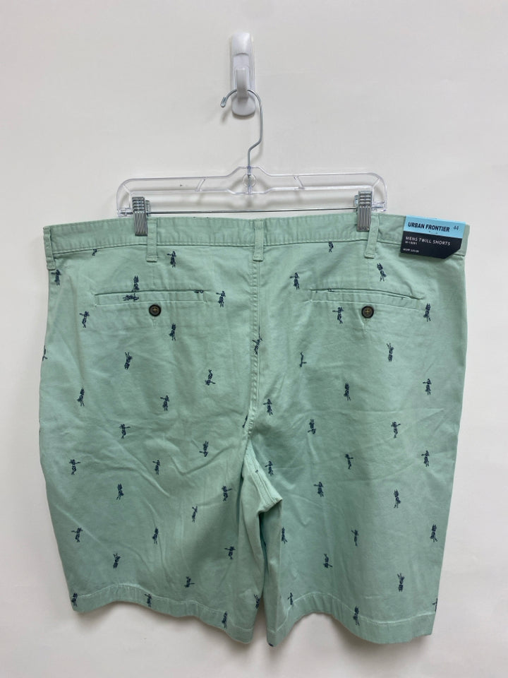 NWT Urban Frontier Size 44 Seafoam Black Men&