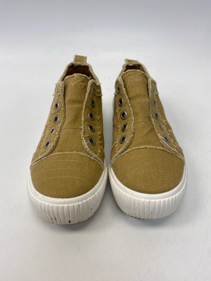 Blowfish US Shoe Size 8 Gold Embroidered Canvas Sneakers