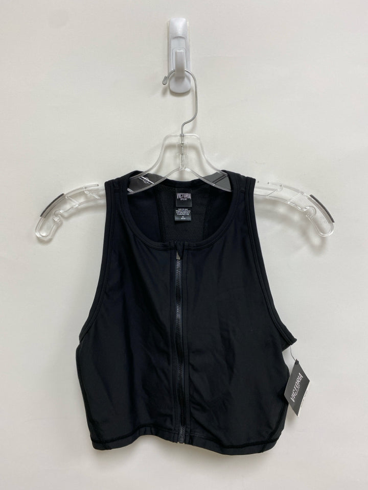 NWT Size M Black Cropped Athletic Top