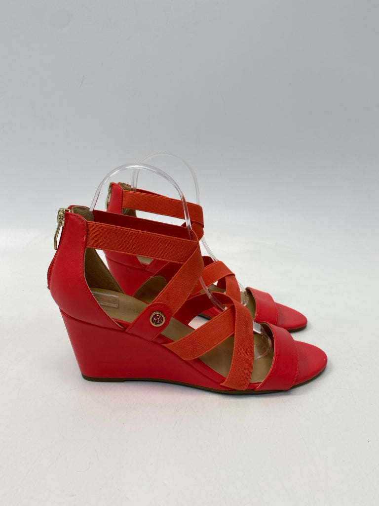 Liz Claiborne  Size 8.5 Coral Sandals
