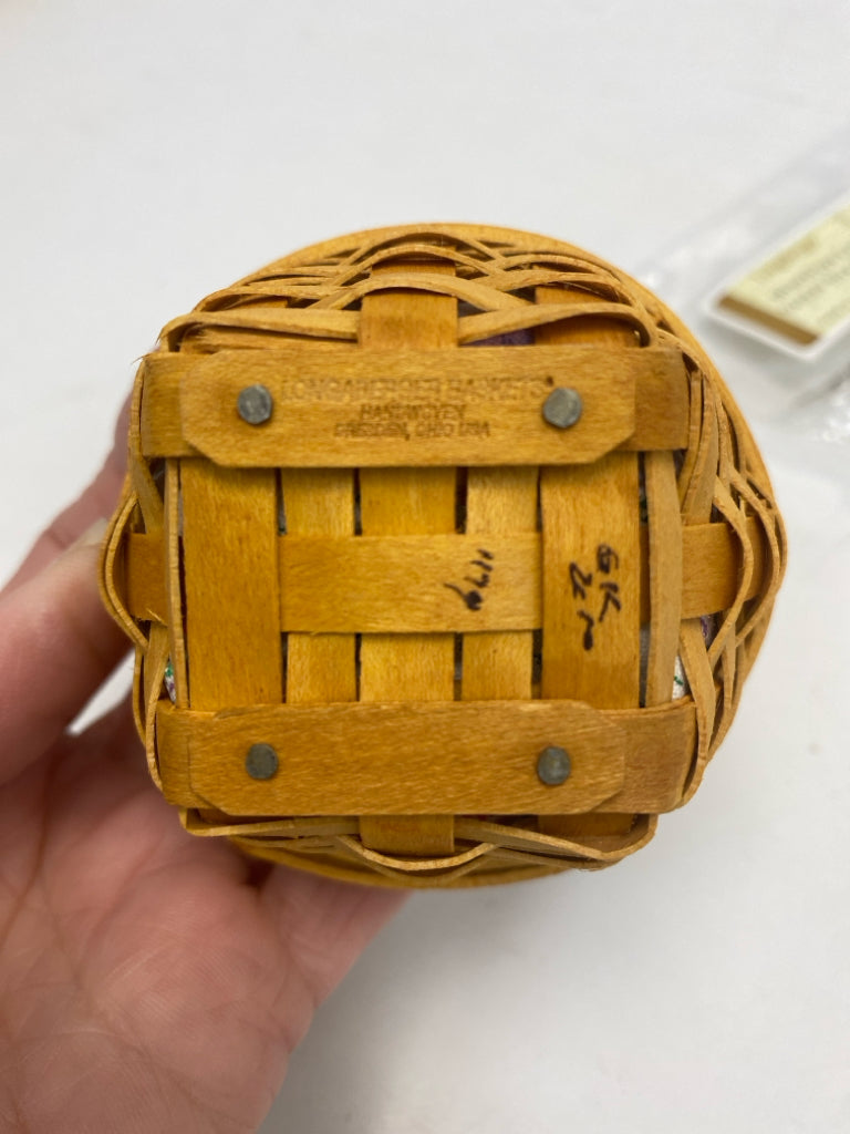 NWOT Longaberger  Collector Club May Series Lily of the Valley Basket