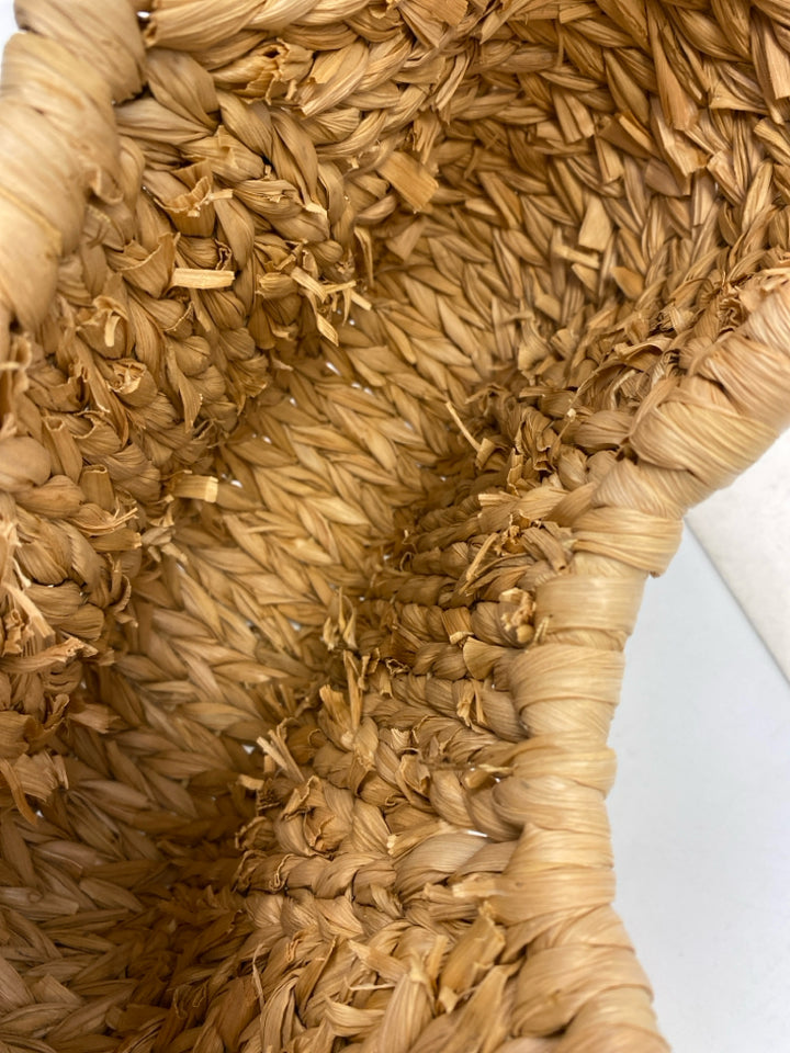 Natural Woven Straw Handbag