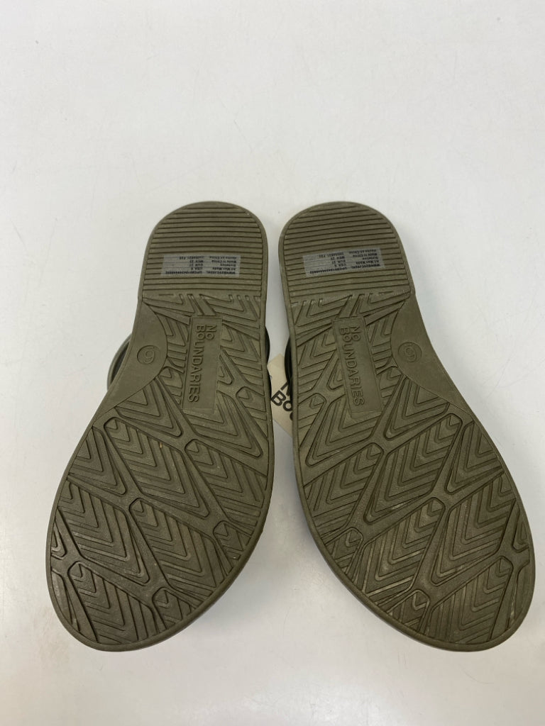 NWT No Boundaries  Size 6 Dark Olive Sandals