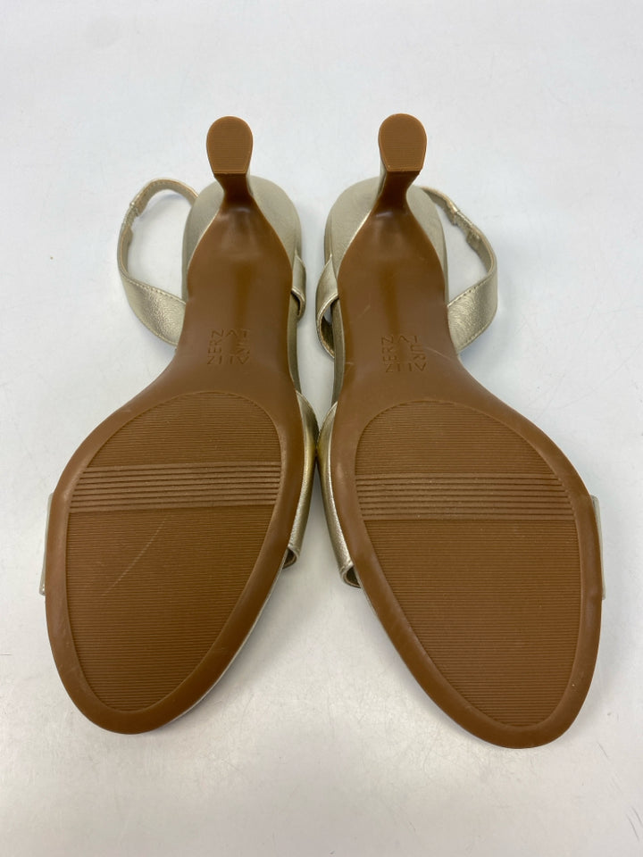 NWOT Naturalizer  Size 9 Gold Metallic Sandals