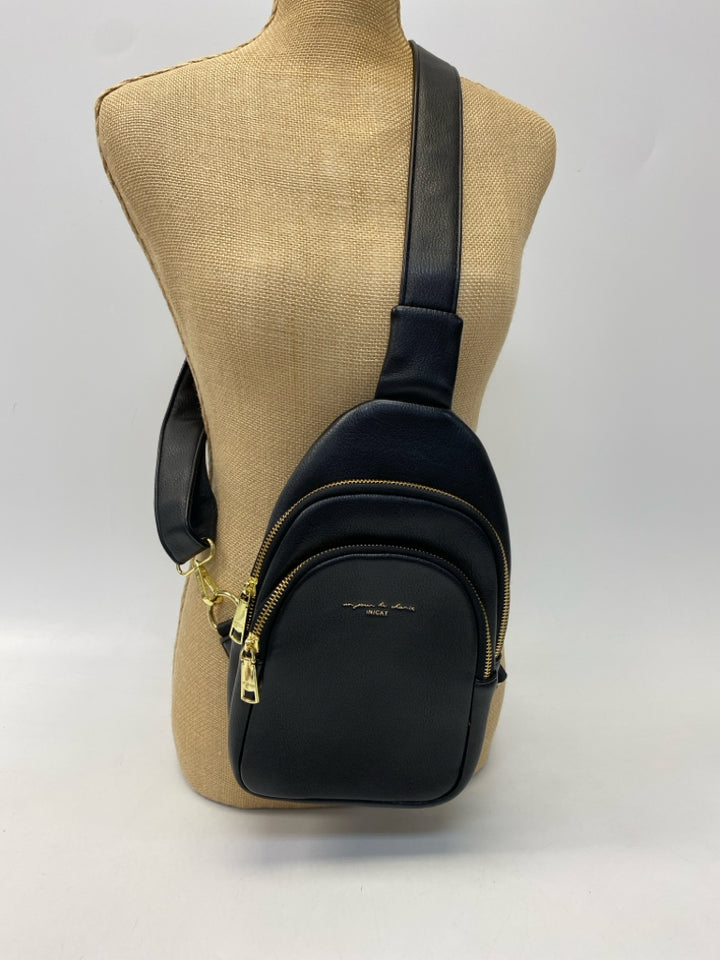 Inicat Black Slingbag