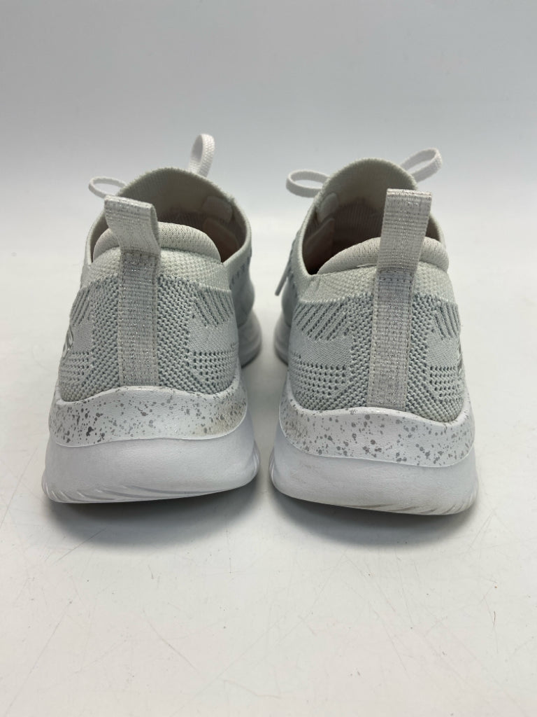 Skechers  Size 6 Pale Green Sneakers