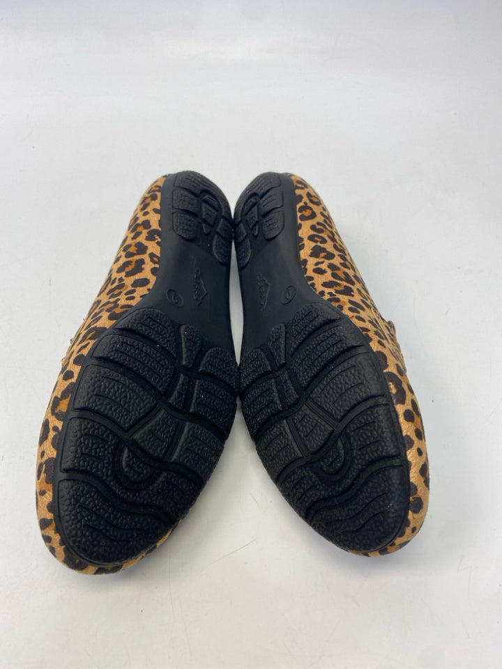 NWOT White Mountain US Shoe Size 9 Animal Print Flats