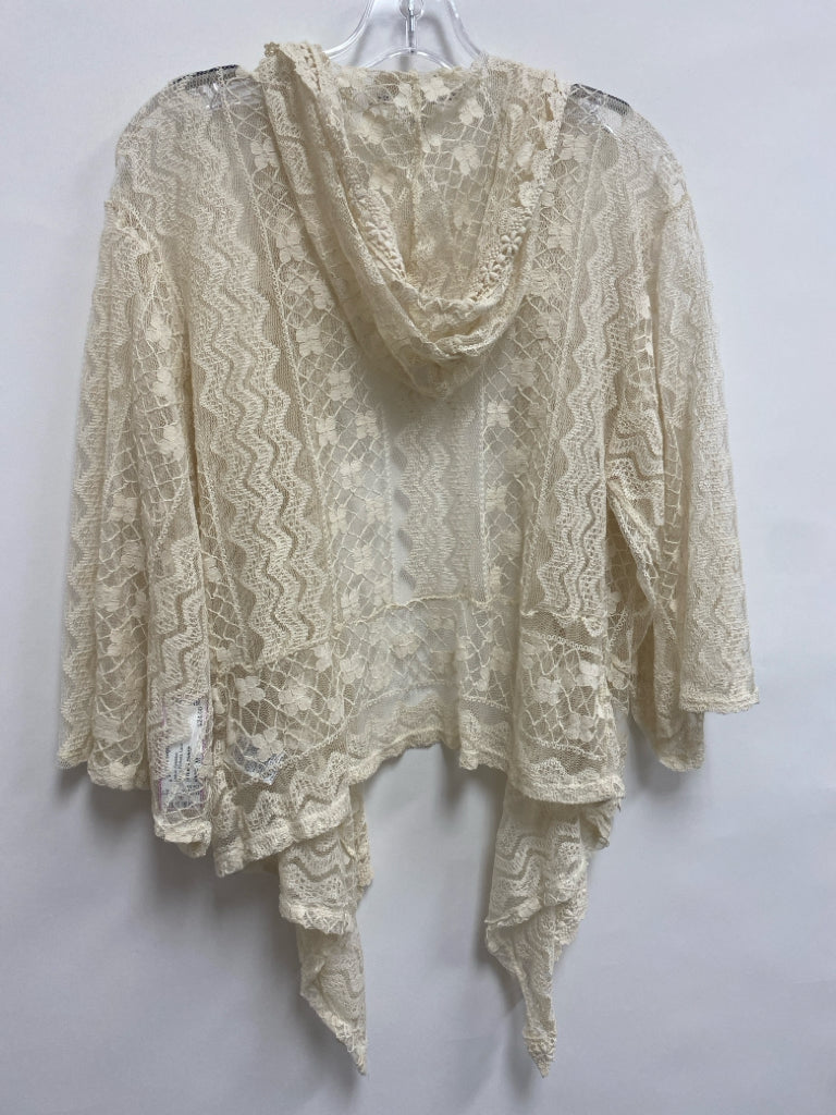 Size M Cream Flowers Lace Ladies Sweater