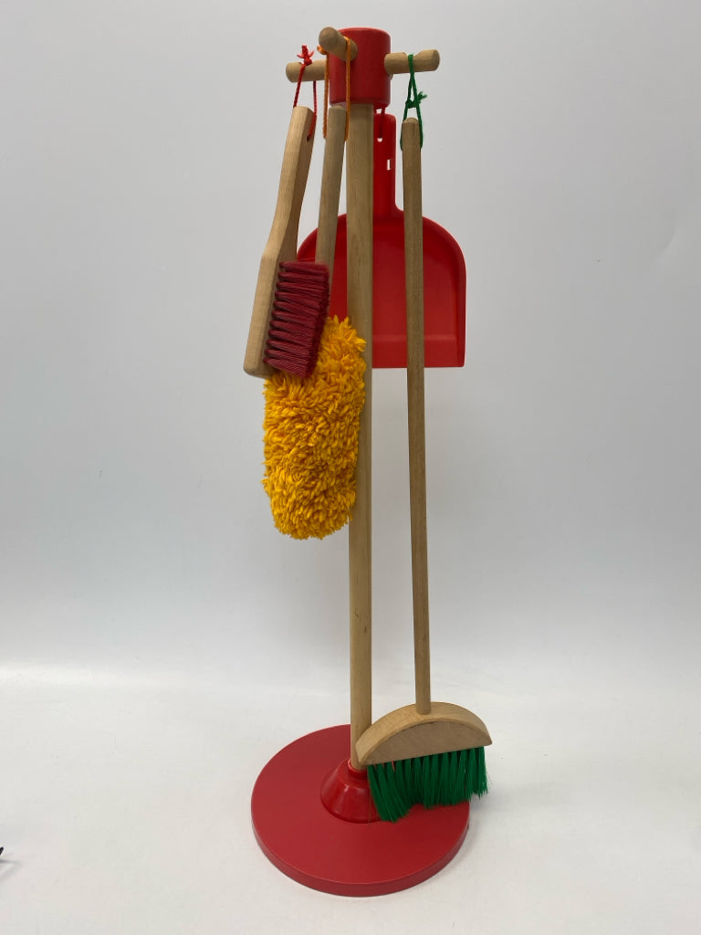Melissa and Doug Cleaning PlaySet w/Stand