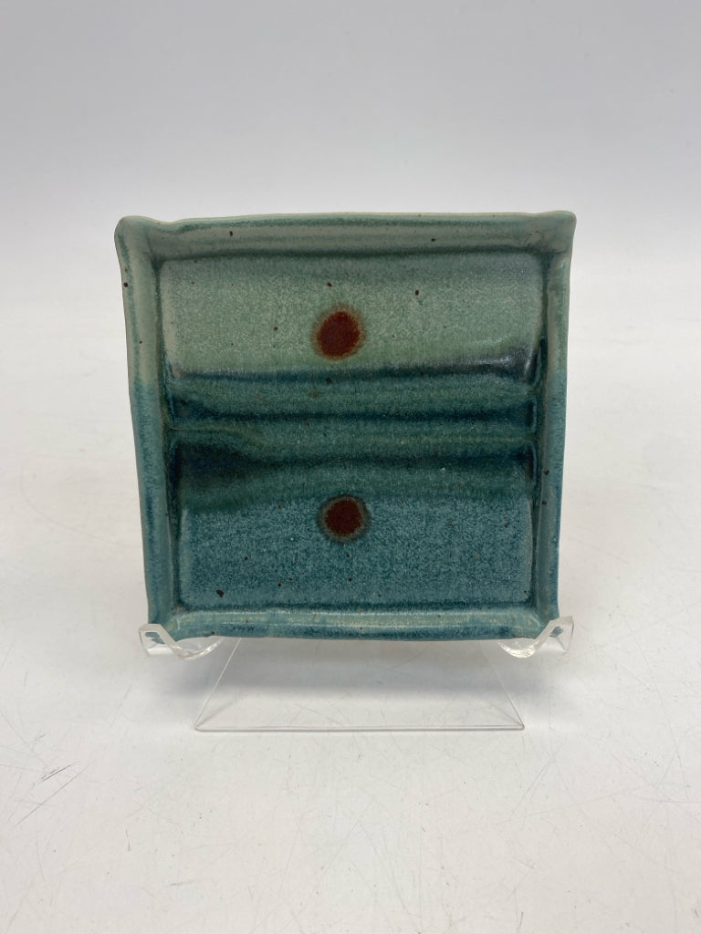 Aqua Brown Dots Pottery
