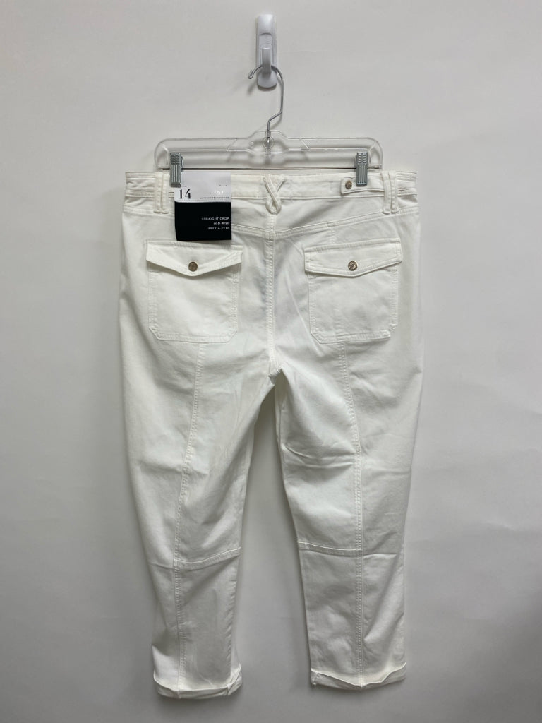 NWT Wht House/Blk Mkt Size 14 White Cropped Ladies Pants