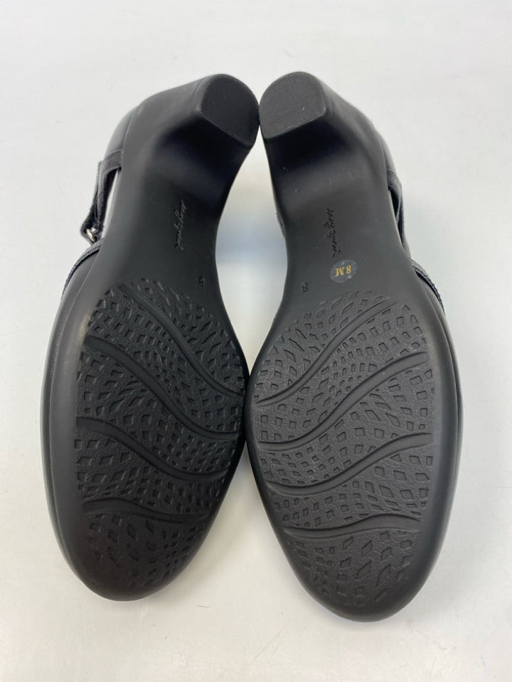 NWOT Easy Spirit  Size 8 Black Heels