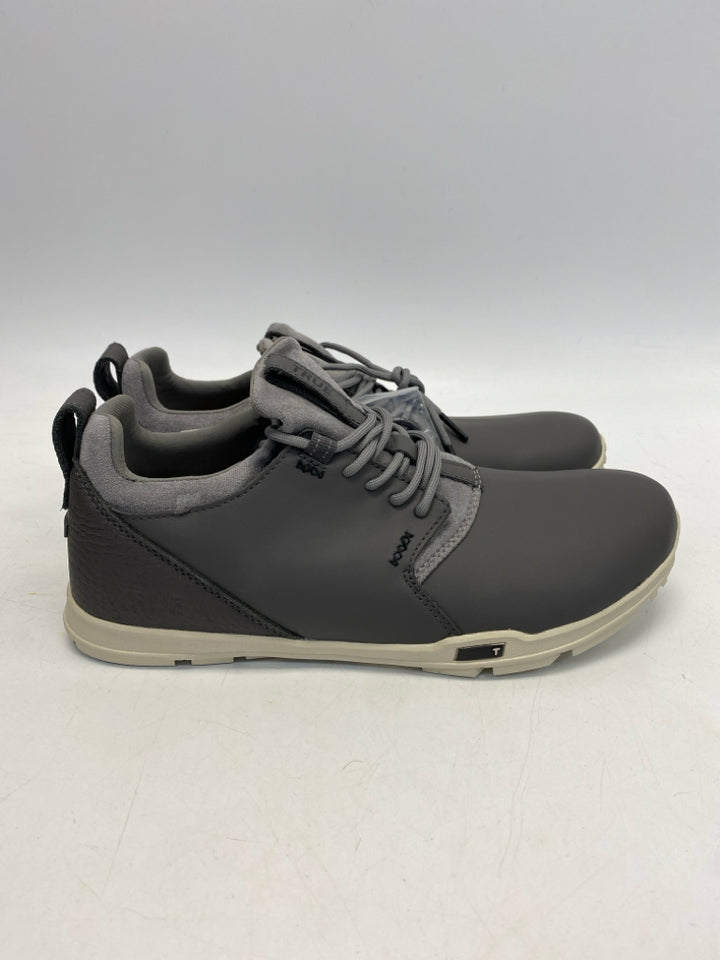 NWOT True Size 12 Gray Lace-Up Men&