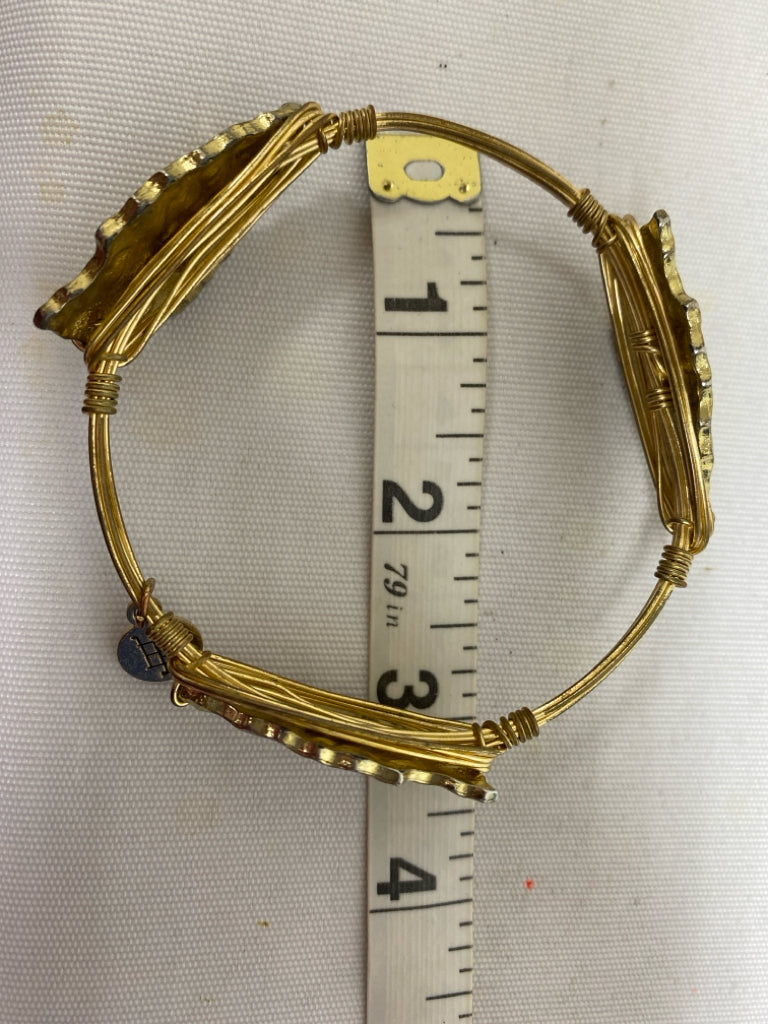 Gold Color Arrow Bracelet