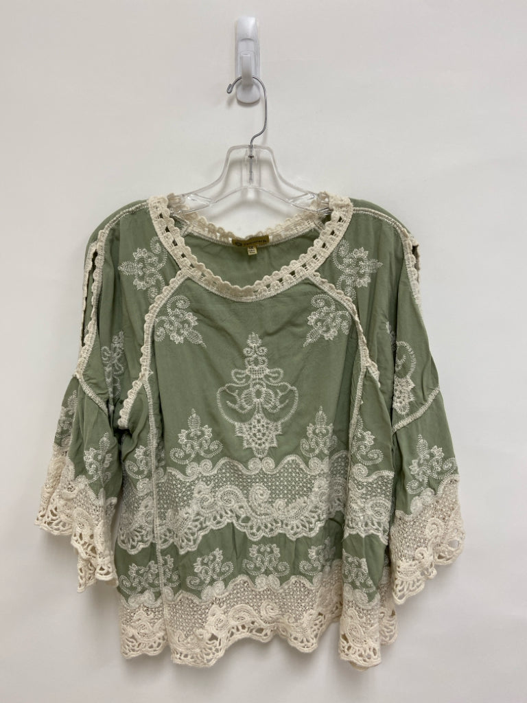 Democracy  SIZE  1X Sage Cream Embroidered Cold Shoulder Crochet Plus Size Top