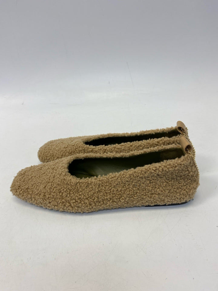 EU Shoe Size 40 Cream Flats