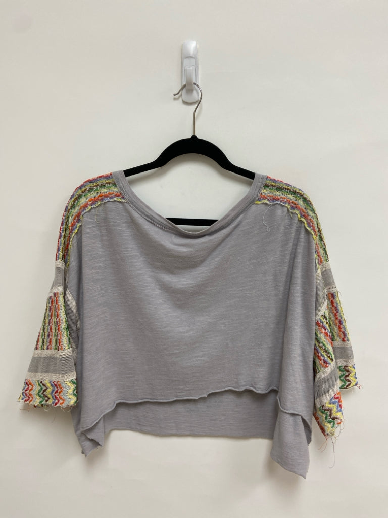 We The Free Size S Gray Multi Color Cropped Ladies Top