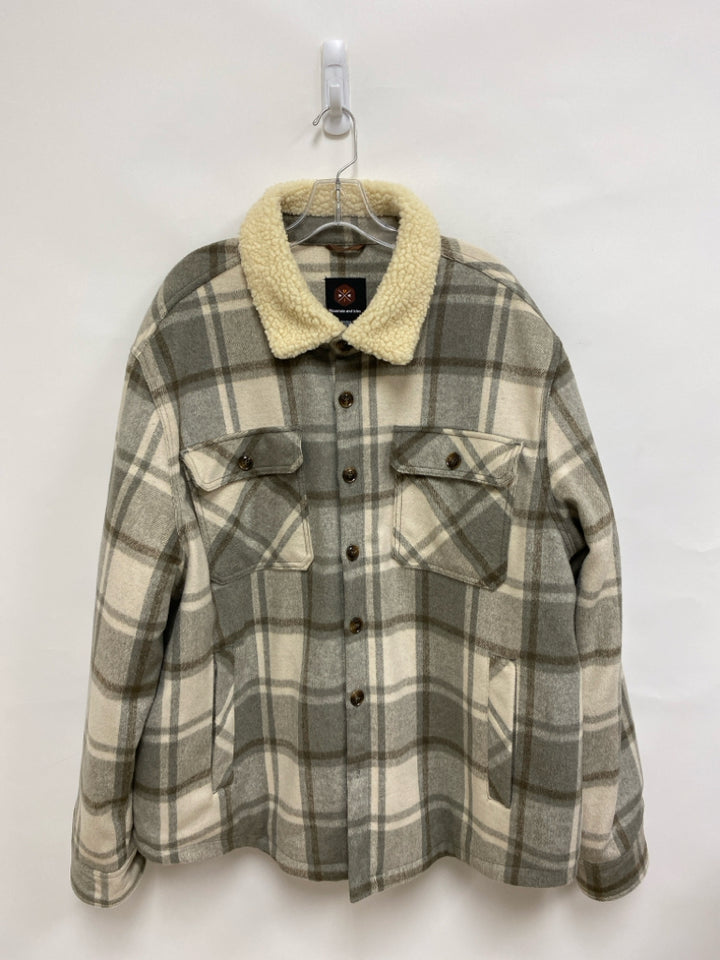 Size XXL Cream/Gray Brown Plaid Button Up Men&