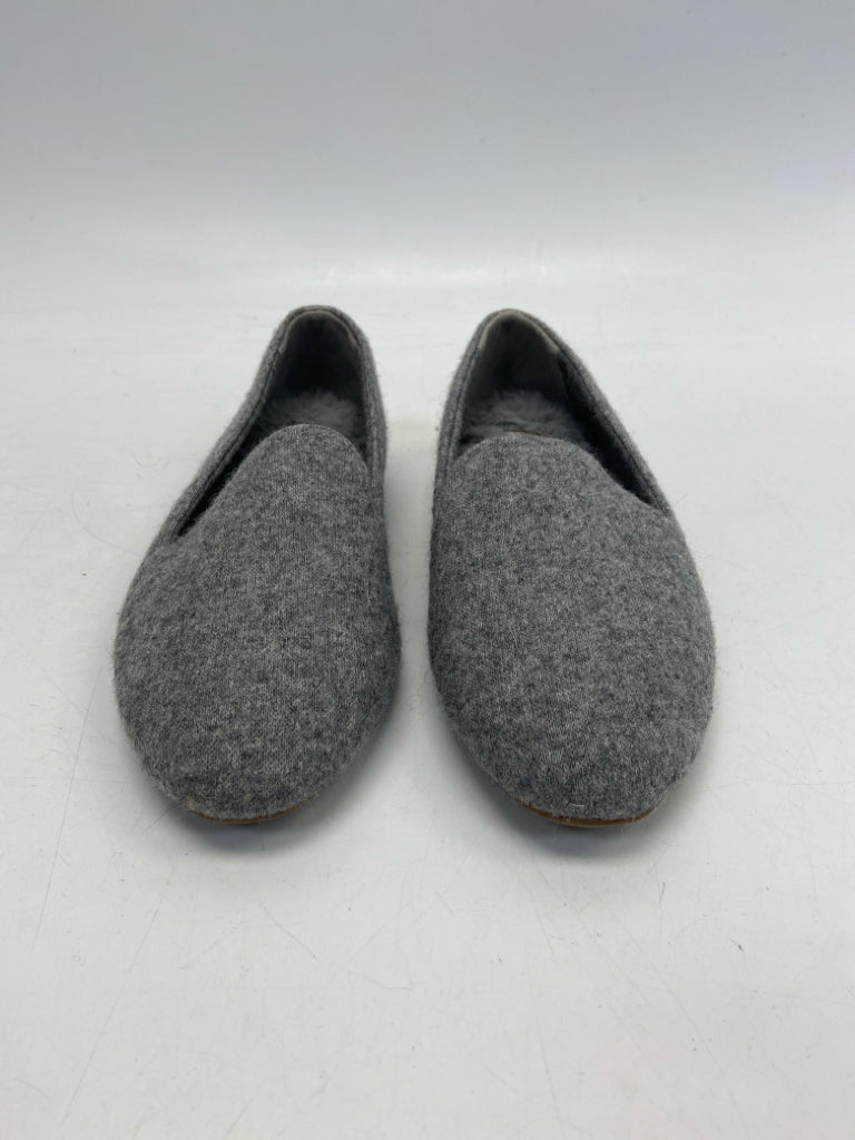 NWOT Birdies  Size 6 Gray Flats