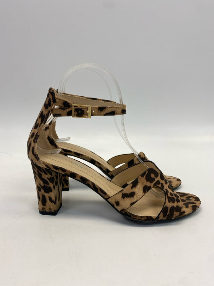 Size 7.5 Tan/Brown Animal Print Sandals