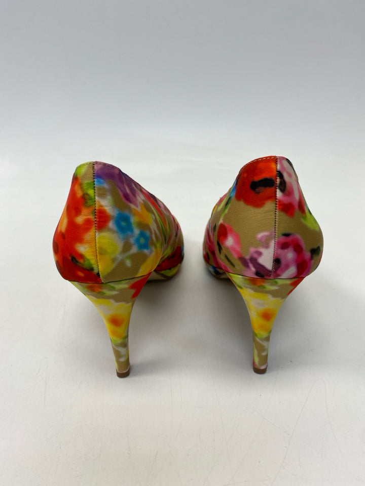 Impo  Size 7.5 Multi-Color Flower(s) Heels