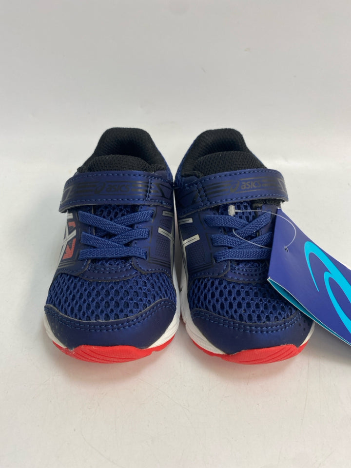 NWT Asics SIZE 5 Navy Red/Silver Boy&