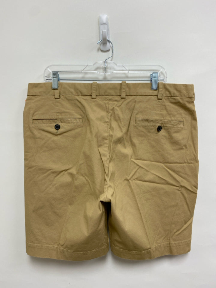 Brooks Brothers Size 38 Khaki Men&
