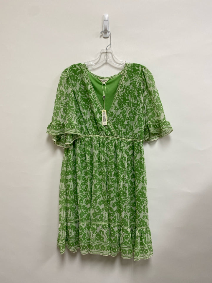 NWT Max Studio Size M Cream/Green Flowers V Neck Ladies Dress