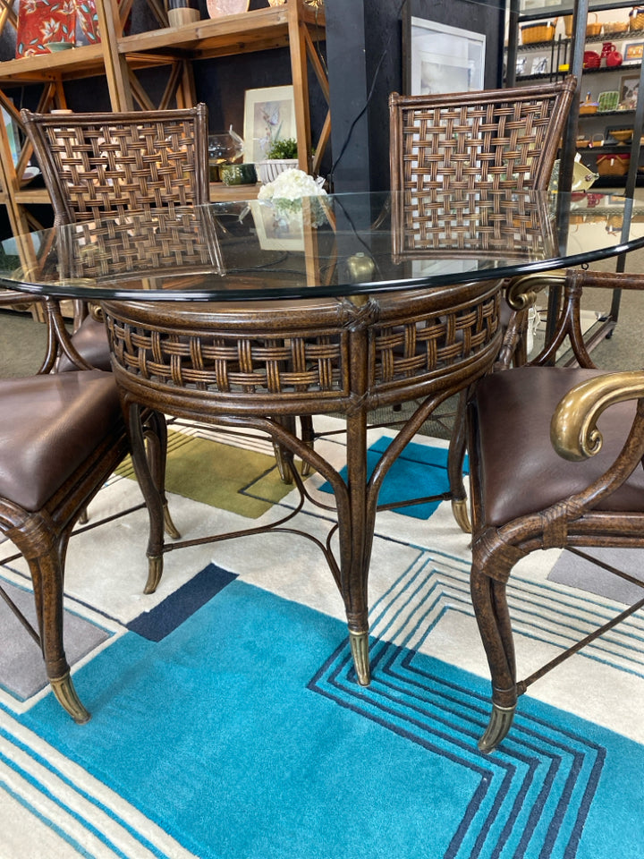 Brown/Clear Table