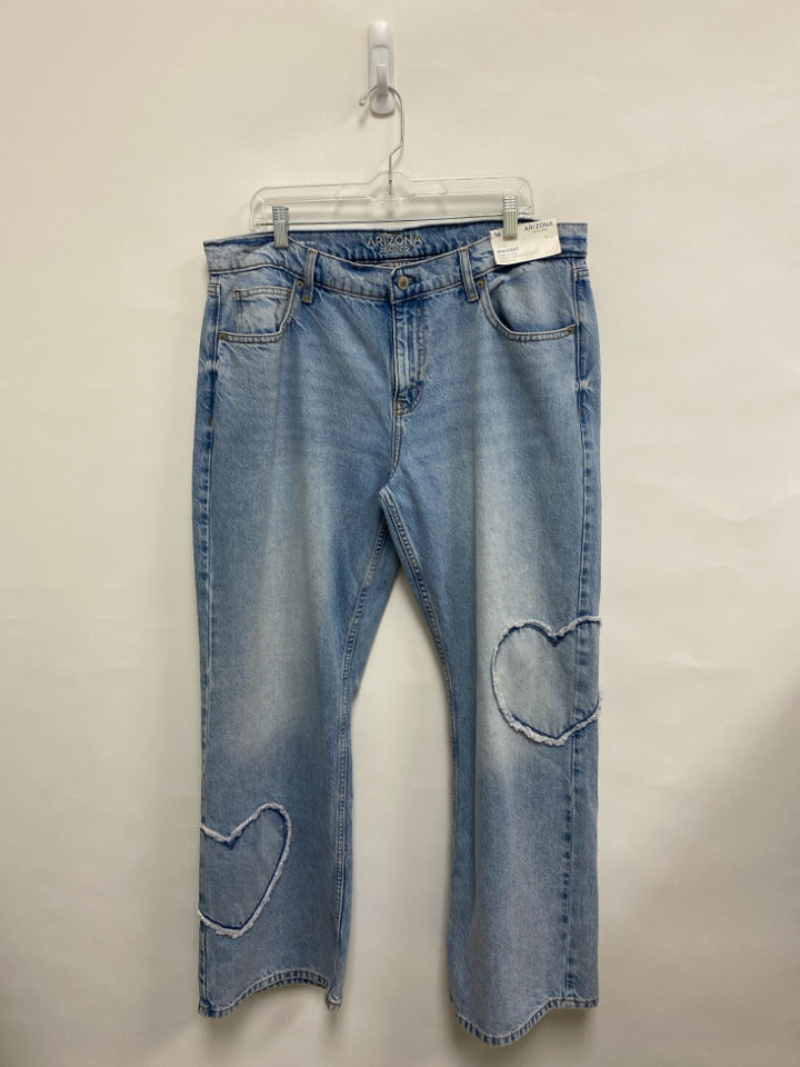 NWT Arizona Size 14 Light Denim Patches Wide Leg Ladies Jeans