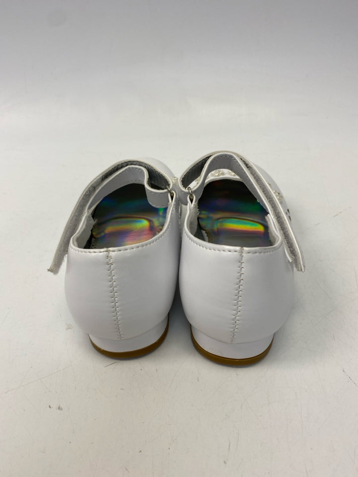 SIZE 11 White Girl&