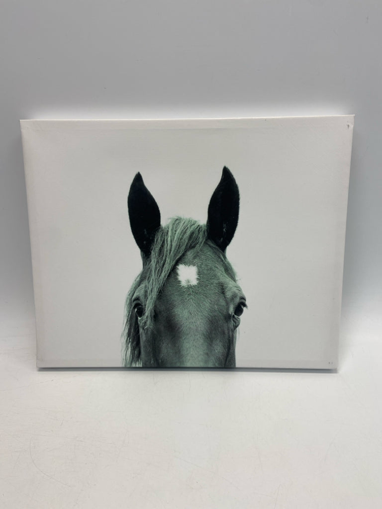 White Green/Gray Canvas Art