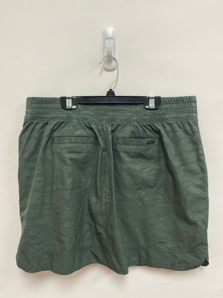 Orvis Size L Dark Green Athletic Skort