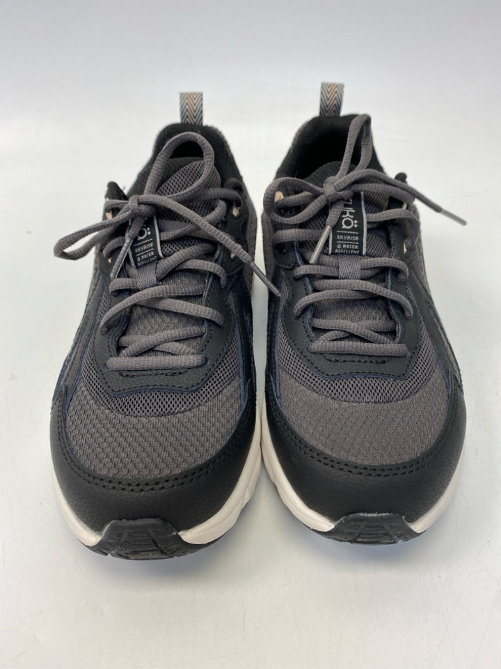 Ryka  Size 6.5 Gray/Blk Lace-up Sneakers