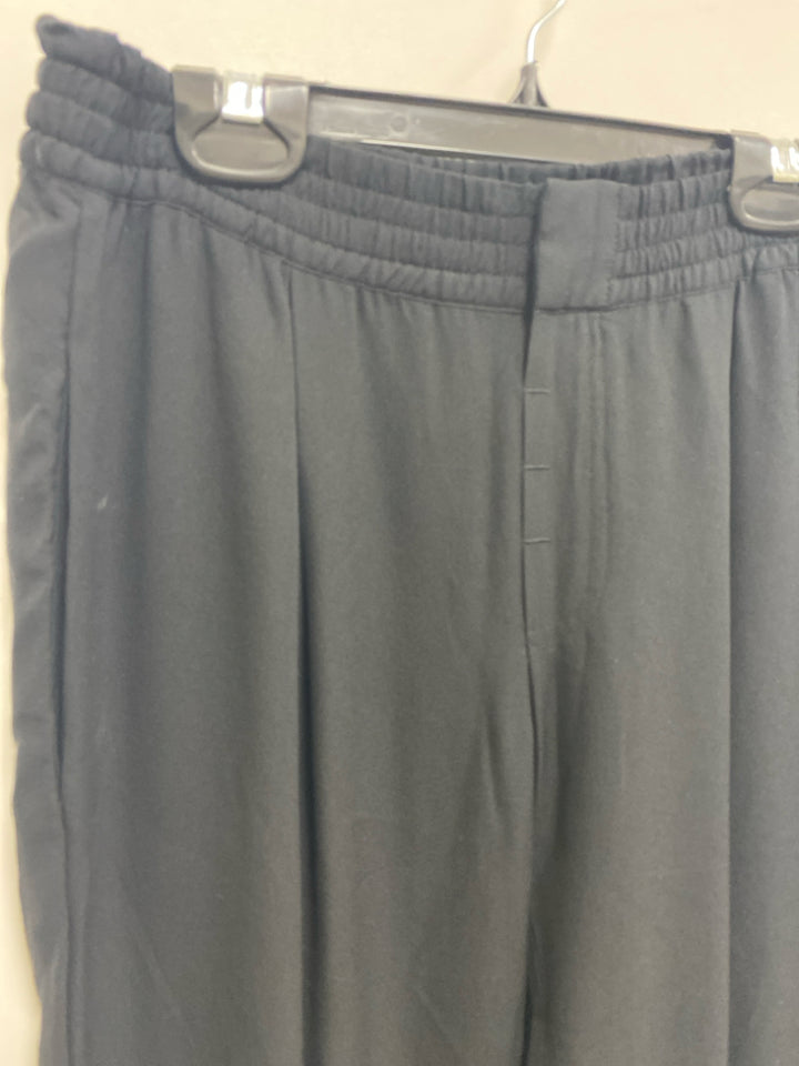 VINCE. Size XS Black Pull-on Ladies Pants