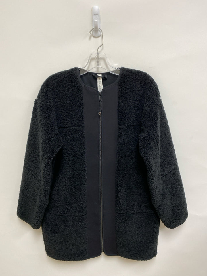 Lululemon Size 4 Black Texture Zip Down Fleece Ladies Jacket
