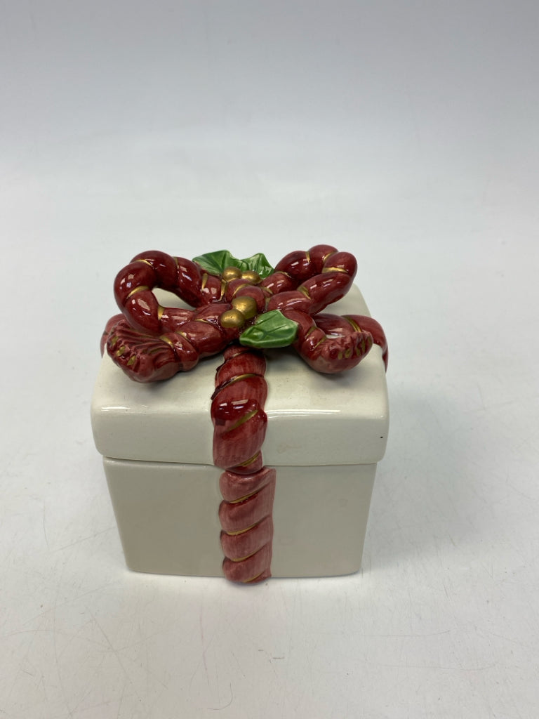 White Red Ceramic Christmas