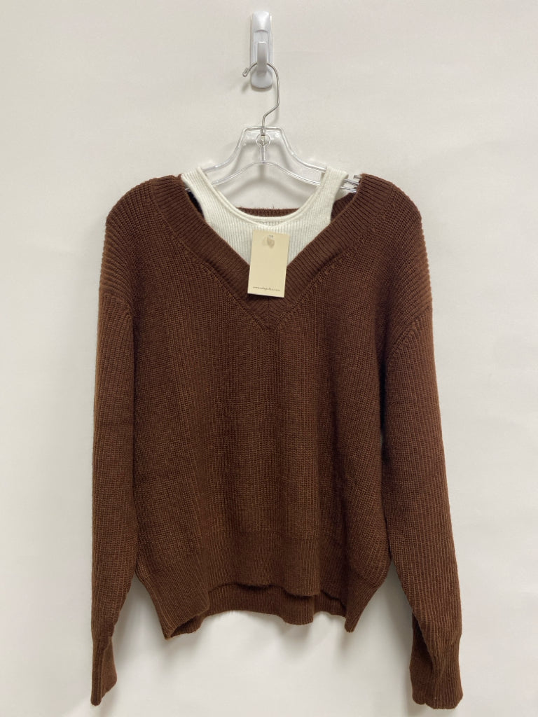 NWT ELAN Size XS Brown Cream V Neck Ladies Sweater
