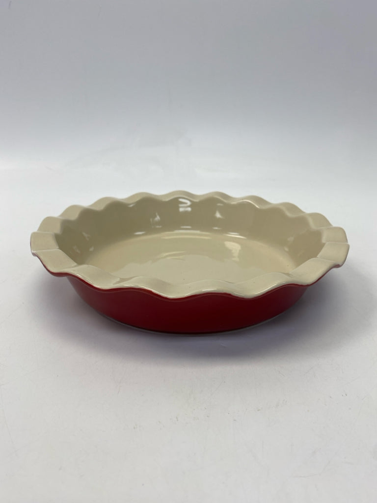 Cream Red Bakeware